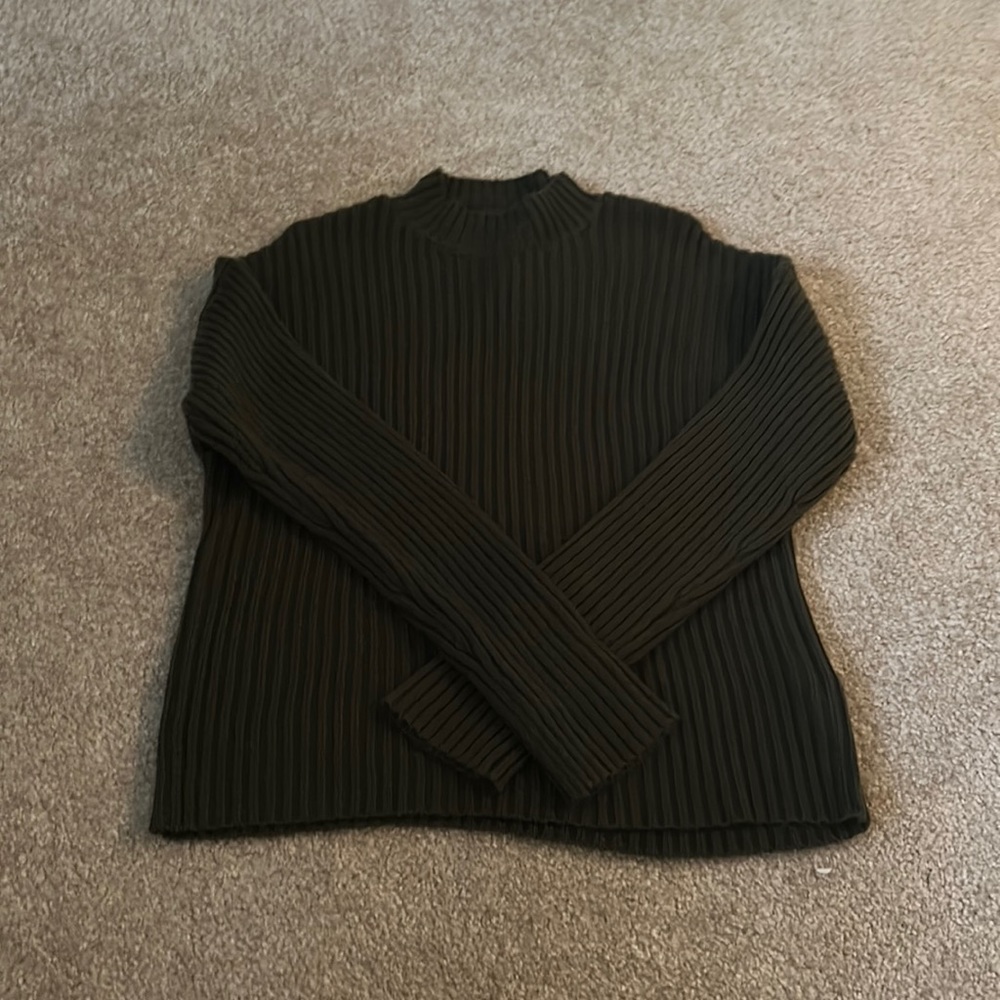 Dark green turtle neck